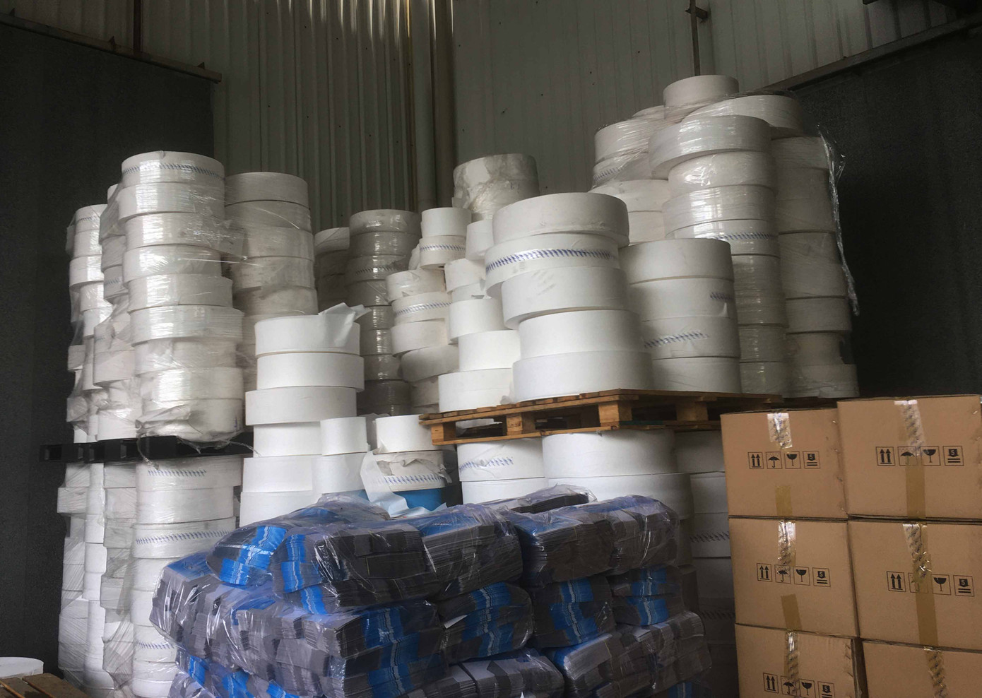 Thu giữ lượng lớn khẩu trang 3M nhái chuẩn bị tung ra thị trường ảnh 1