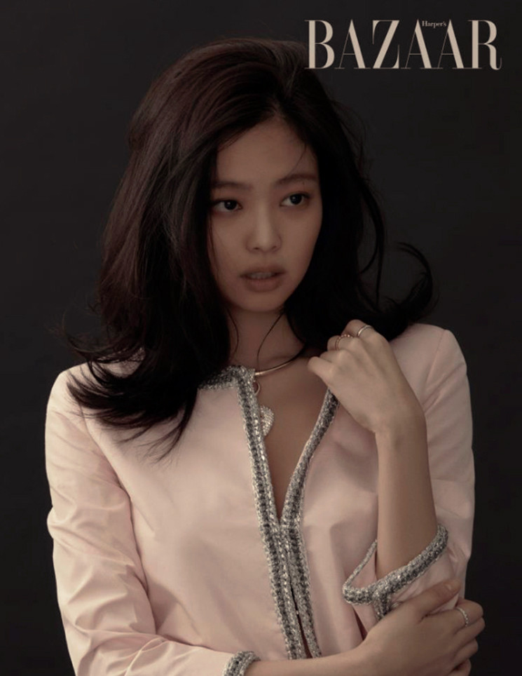 Vừa xuất hiện tươi trẻ trên Marie Claire, Jennie (BLACKPINK) đã hóa quý cô cổ điển ảnh 1