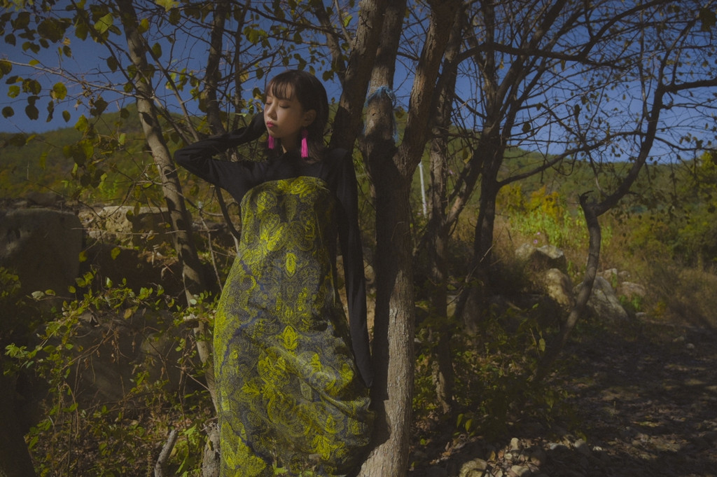 Xinh đẹp, hát hay, Min còn “đốn tim” fan vì biết nói 5 thứ tiếng và tài rap cực đỉnh ảnh 2