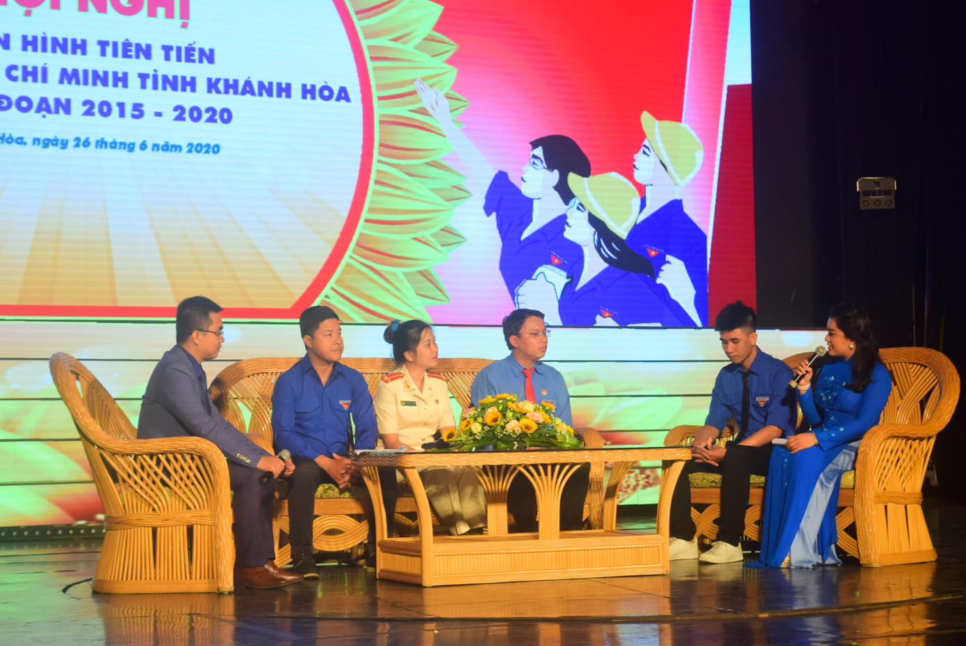 Tỉnh đoàn Khánh Hoà tuyên dương 53 cá nhân tiêu biểu phong trào thi đua yêu nước ảnh 2