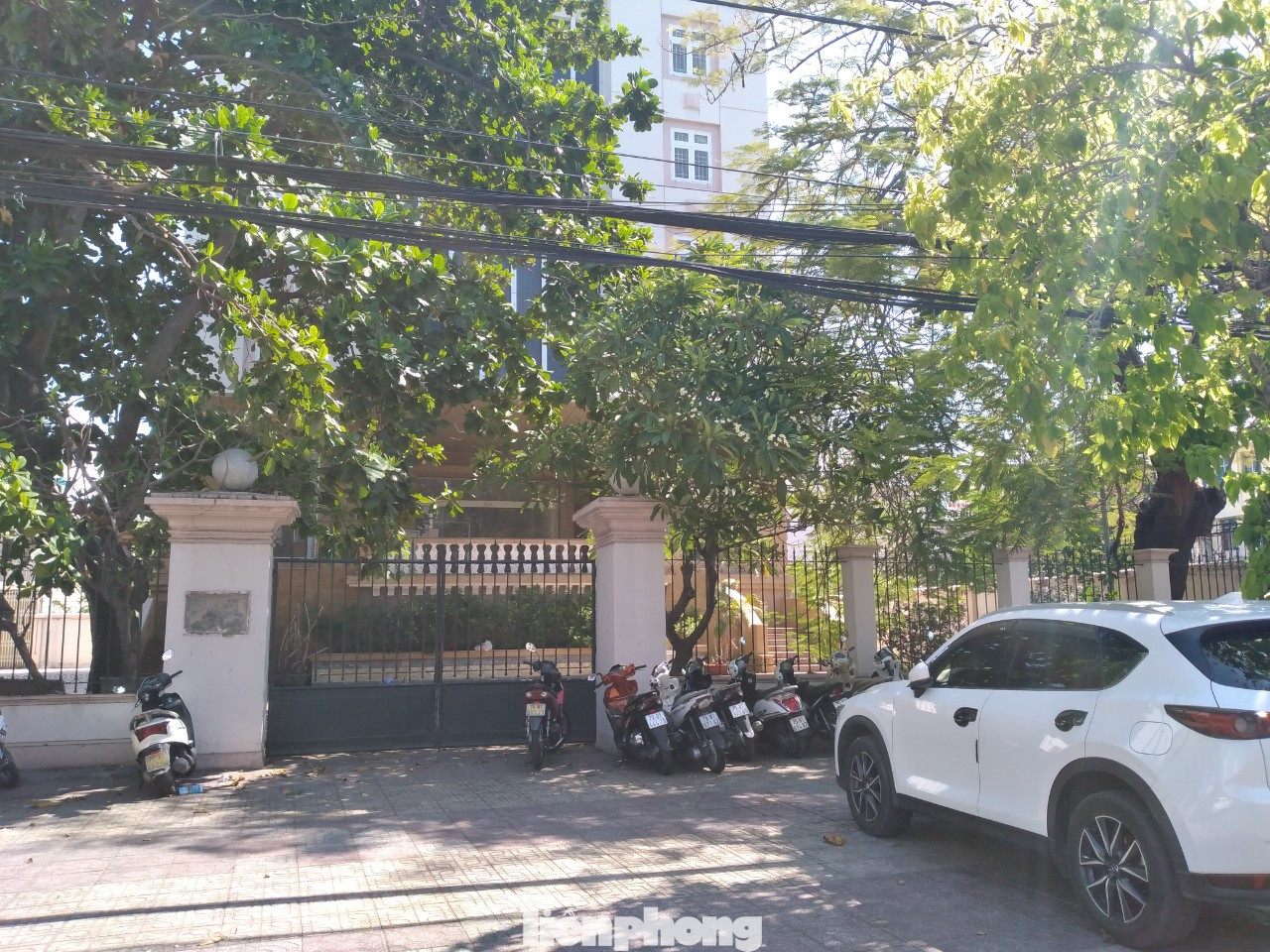 Chuyển nhiều trụ sở 'đất vàng' bỏ trống cho Khánh Hòa quản lý ảnh 2