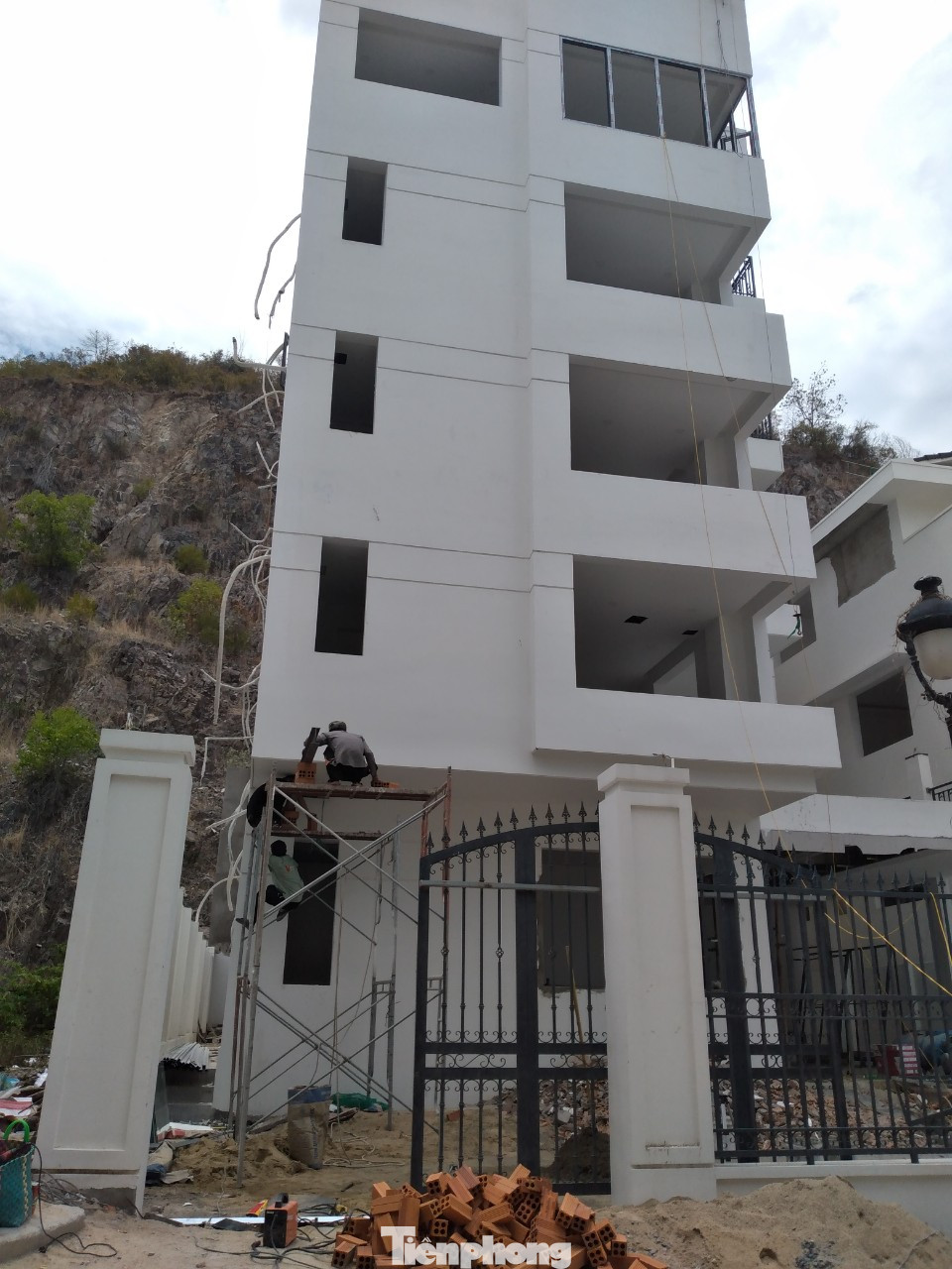 Đến thời hạn, 13 biệt thự vượt tầng dự án Ocean View Nha Trang vẫn chưa bị cưỡng chế ảnh 9