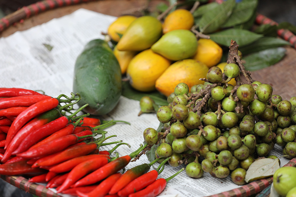 Chen chân mua đồ cúng ở ‘chợ nhà giàu’ ngày 30 Tết ảnh 10