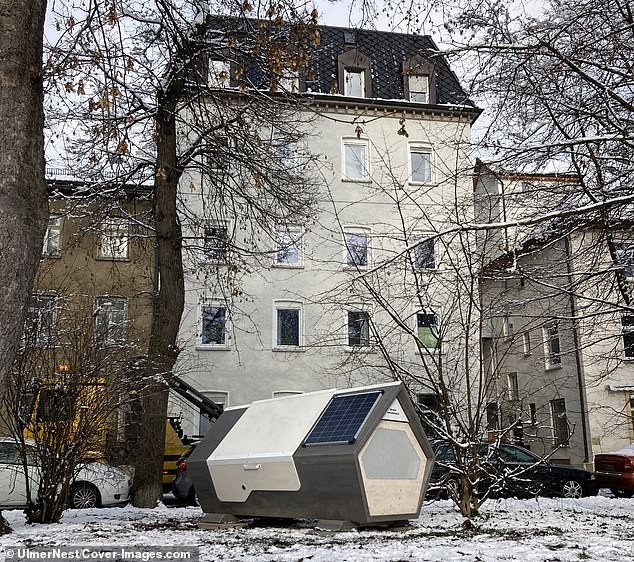 Bất ngờ với thiết kế tiện lợi của ‘buồng ngủ di động’ dành cho người vô gia cư ảnh 1