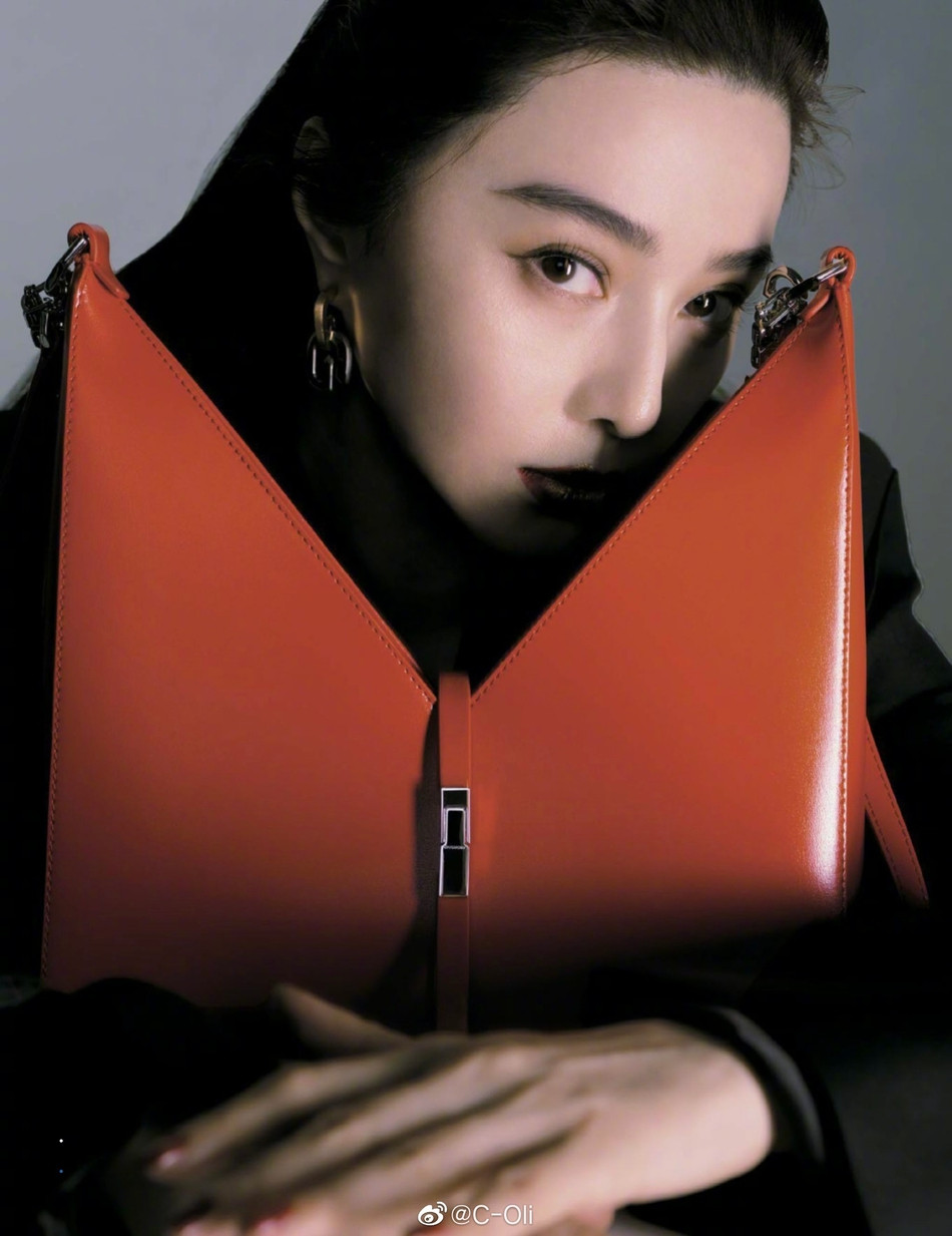 Phạm Băng Băng hóa ‘soái tỷ’, ngầu mà vẫn gợi cảm ở tuổi 40 ảnh 4