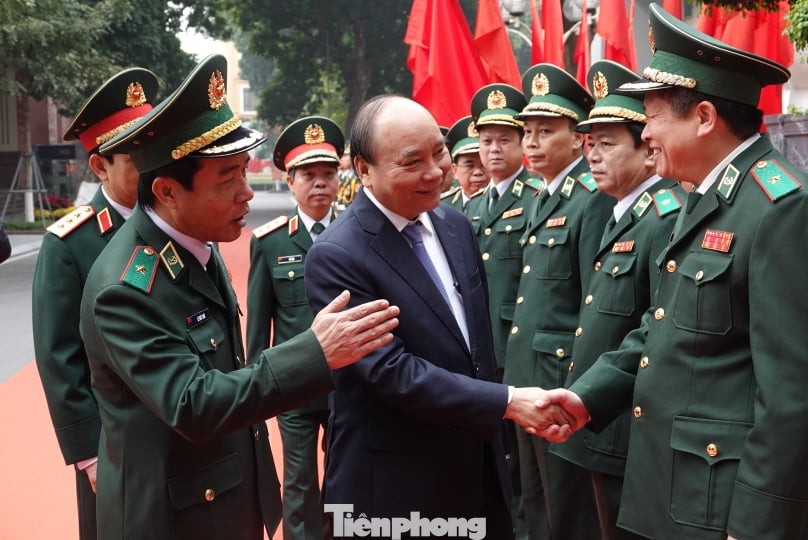 Thủ tướng chúc Tết, giao lưu với chiến sĩ biên phòng và quân dân biên giới, hải đảo ảnh 2