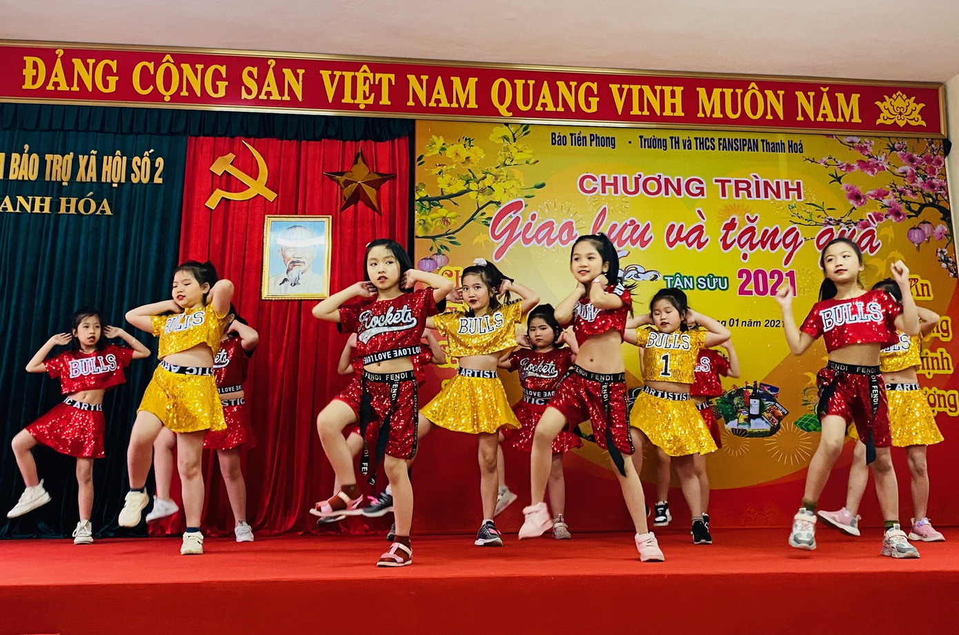 Khi người già cười như trẻ nhỏ ảnh 1