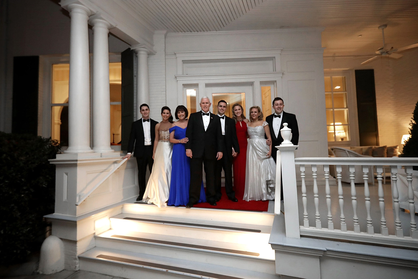 ‘Choáng ngợp’ kiến trúc dinh thự dành riêng cho Phó Tổng thống Mỹ ảnh 14