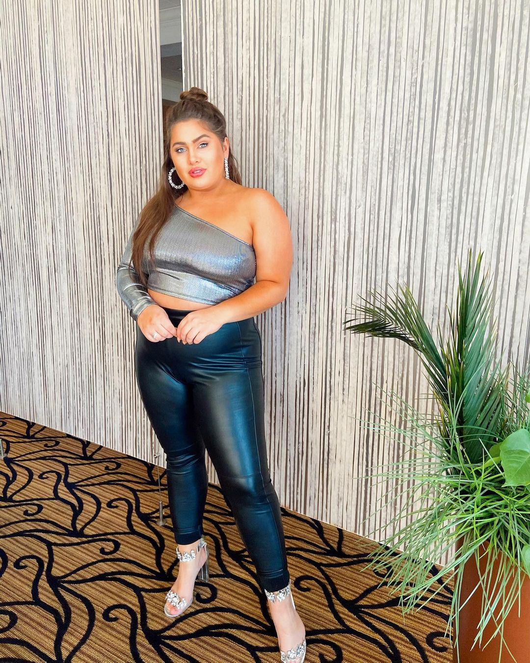 Người đẹp ngoại cỡ lọt top 12 Hoa hậu Trái đất Mỹ 2021 ảnh 6