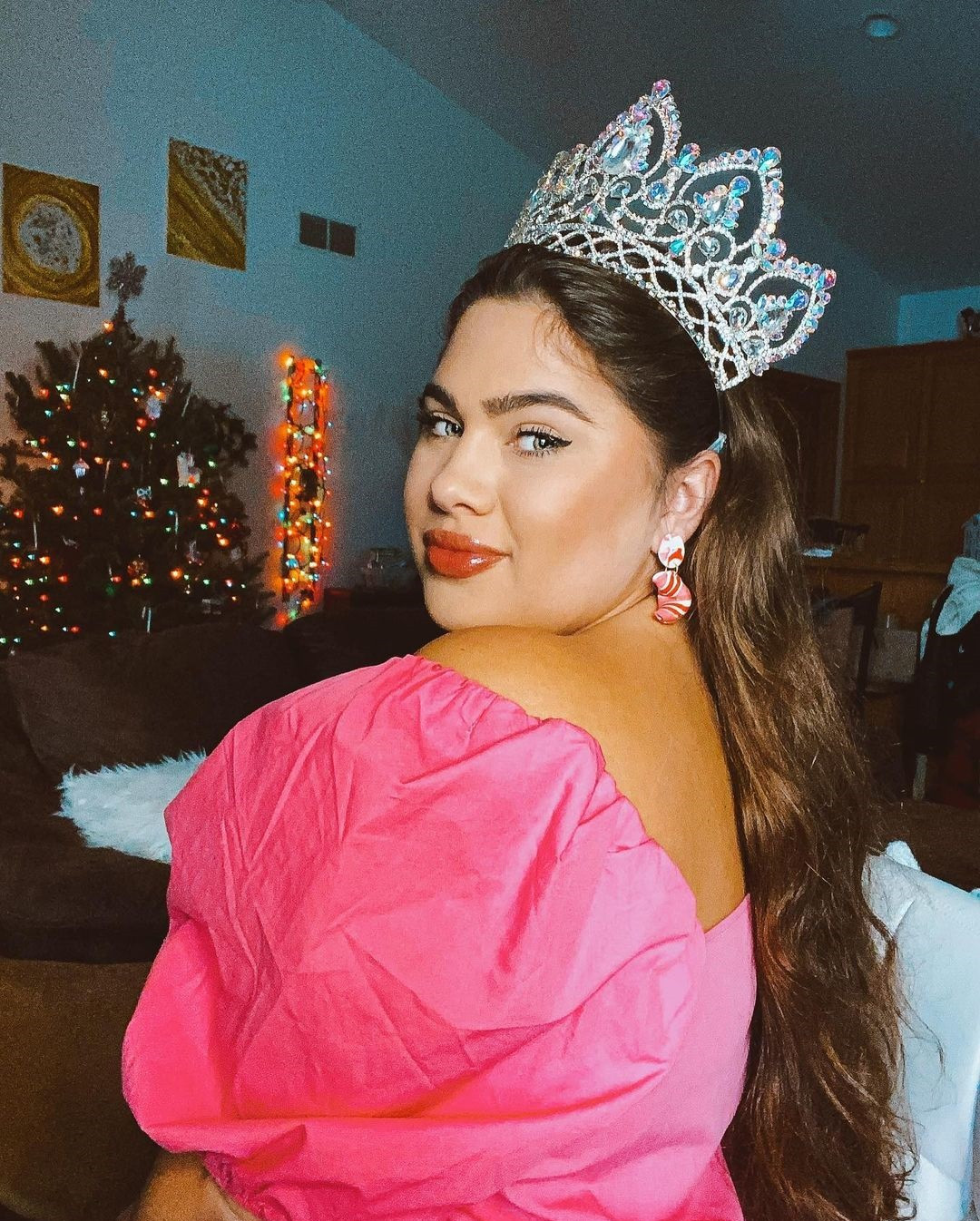 Người đẹp ngoại cỡ lọt top 12 Hoa hậu Trái đất Mỹ 2021 ảnh 2