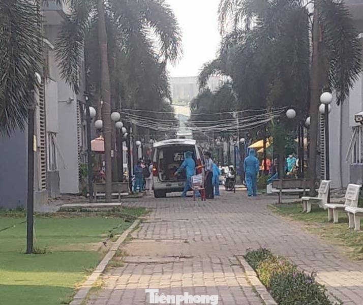 Lịch trình di chuyển dày đặc của nhân viên sân bay Tân Sơn Nhất mắc COVID-19 ảnh 2