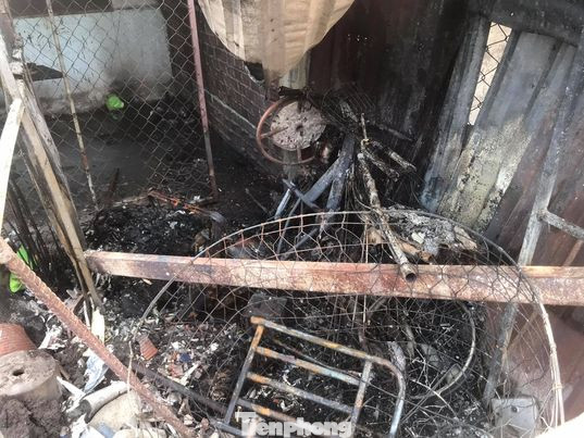 Hàng chục ki ốt, phòng trọ ở Bình Dương chìm trong biển lửa ảnh 2