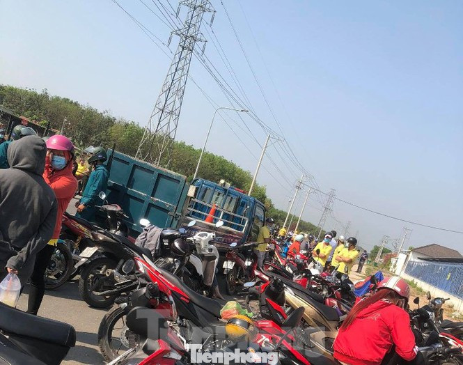 Mới nhất vụ ngày đầu đi làm sau Tết, công nhân tá hỏa nghe tin công ty giải thể ảnh 1