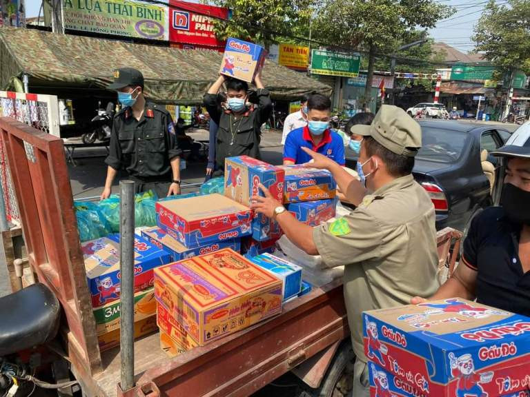 Những hình ảnh ấn tượng bên trong khu bị phong tỏa ở Bình Dương ảnh 5