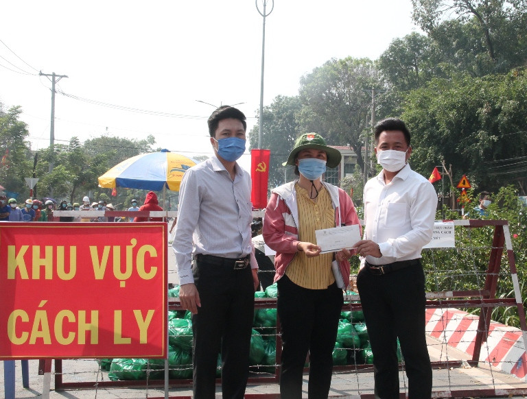 Những hình ảnh ấn tượng bên trong khu bị phong tỏa ở Bình Dương ảnh 8