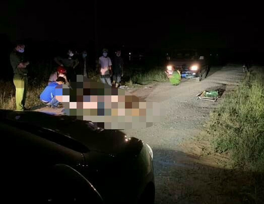 Thi thể nam giới xăm toàn thân trôi trên sông Sài Gòn ảnh 1