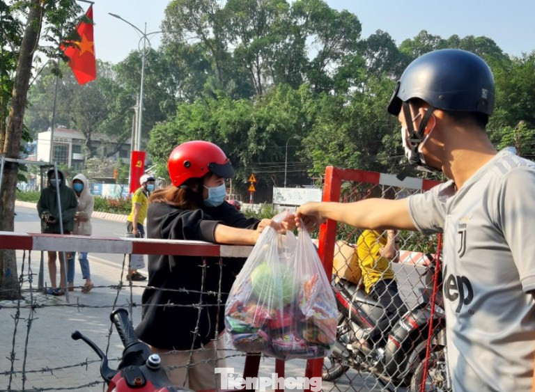 Bình Dương giãn cách xã hội nơi hai ca mắc COVID-19 ảnh 5