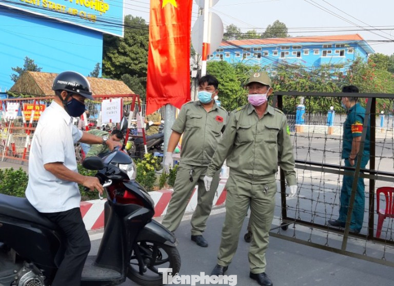 Bình Dương giãn cách xã hội nơi hai ca mắc COVID-19 ảnh 1