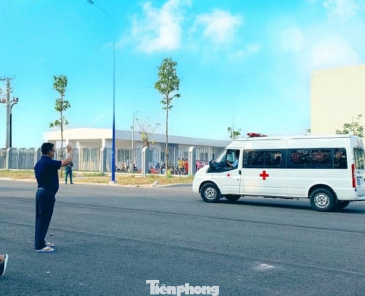 Hơn 100 trẻ em rời khu cách ly ở Bình Dương về nhà ngày mùng 3 Tết ảnh 10