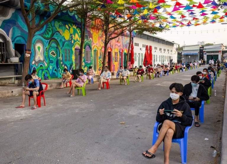 Những hình ảnh ấn tượng bên trong khu bị phong tỏa ở Bình Dương ảnh 1