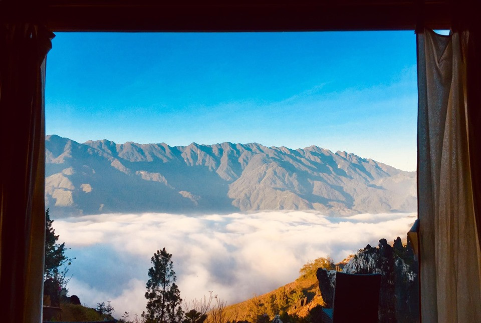 Đẹp ngỡ ngàng 'ngôi nhà gỗ săn mây' trên đỉnh núi ở SaPa ảnh 7