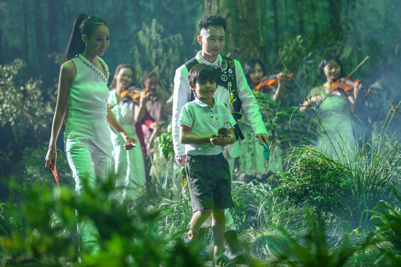 Thỏa lòng mong đợi của fan, Suboi cùng Rhymastic mang đến “Cả Ngàn Lời Chúc” đây rồi! ảnh 7