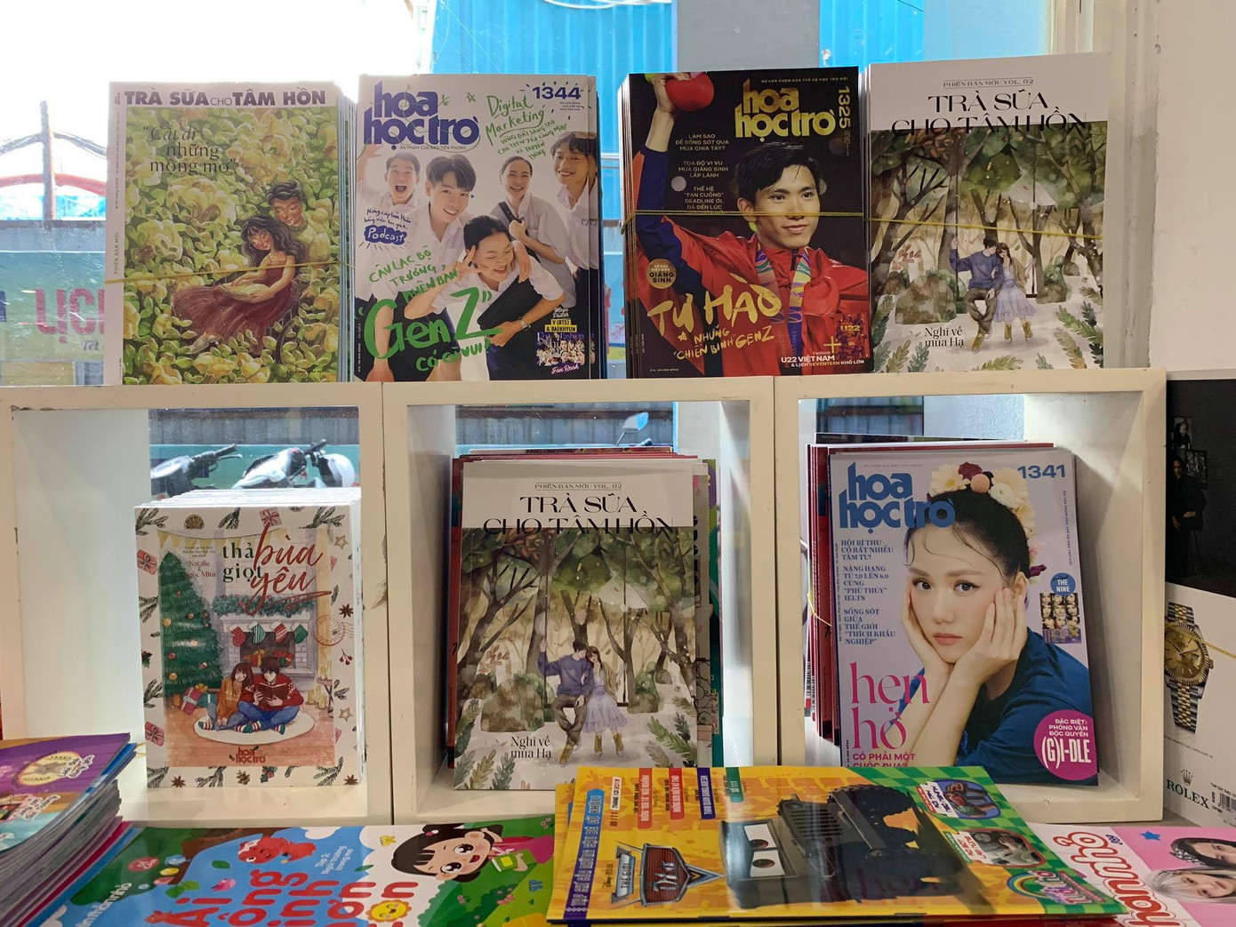 Gợi ý đi chơi Halloween “nghe là hết hồn“: Tham gia đại tiệc “rùng rợn” trong... nhà sách ảnh 4