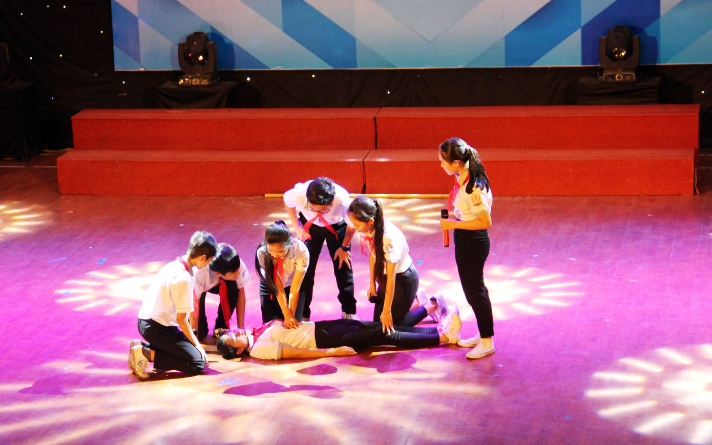 Thiếu nhi truyền thông điệp về phòng chống đuối nước ảnh 2