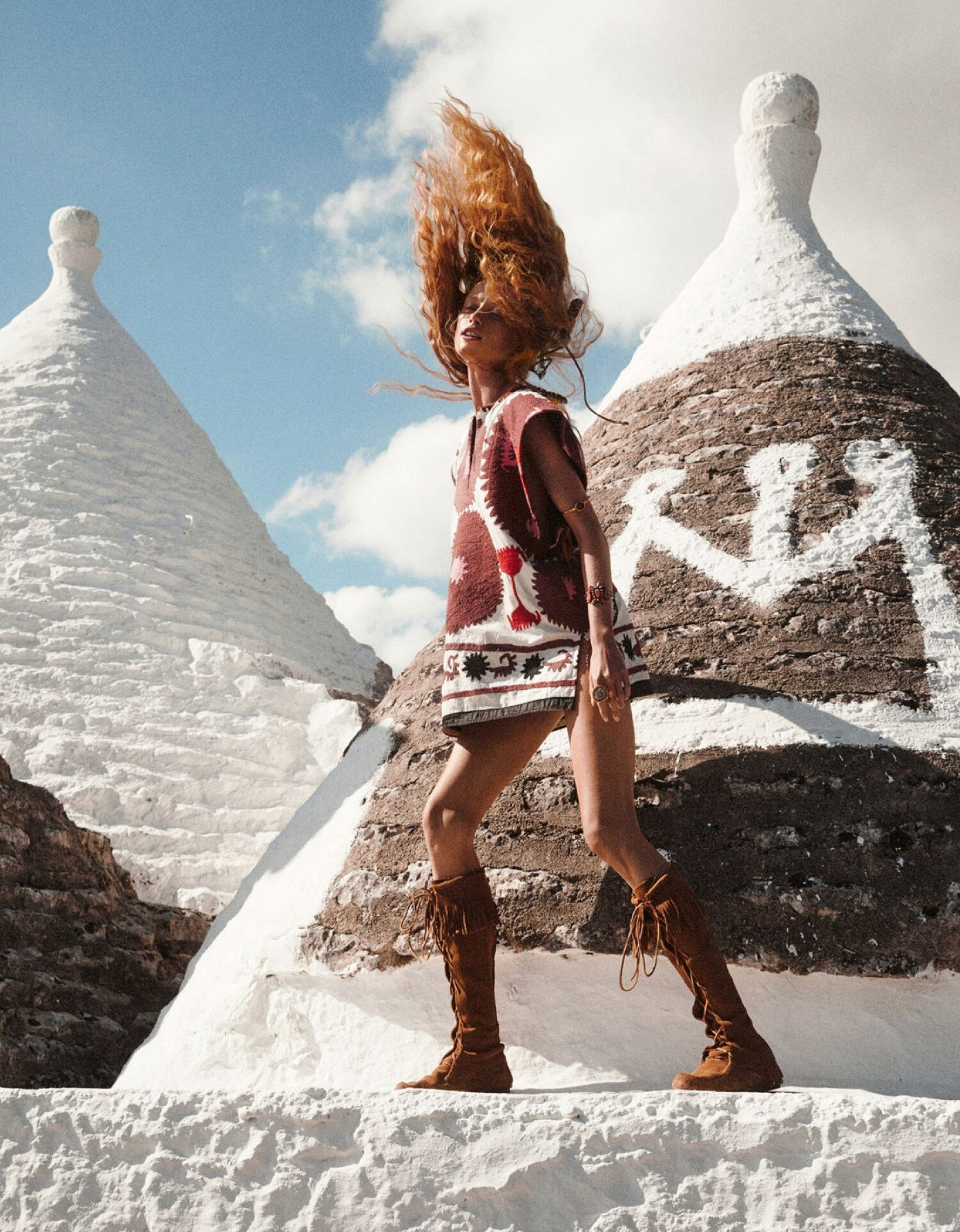 Mỹ nhân Hà Lan 'thả rông' táo bạo, hút ánh nhìn với phong cách hippie ảnh 7