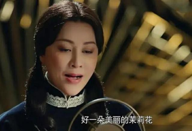 Tạo hình thiếu nữ 20 của Lưu Gia Linh ở tuổi 52. Đỗ Thị Hà kể về hình ảnh đầu tiên hiện lên khi được xướng tên ngôi vị Hoa hậu ảnh 5