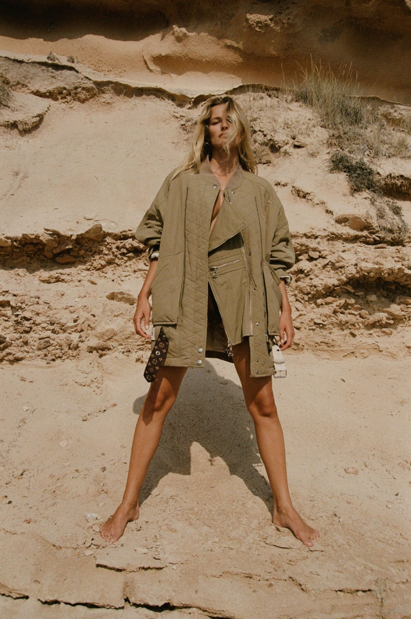 Edita Vilkeviciute chụp ngực trần nóng bỏng, đẹp như tạc tượng ảnh 9