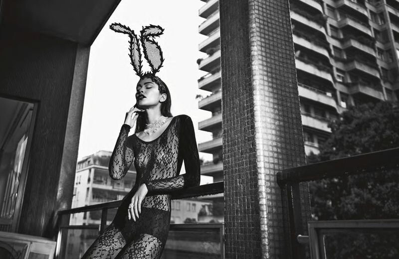 Vóc dáng đẹp như tạc tượng đáng ngưỡng mộ của Elizabeth Salt ảnh 1