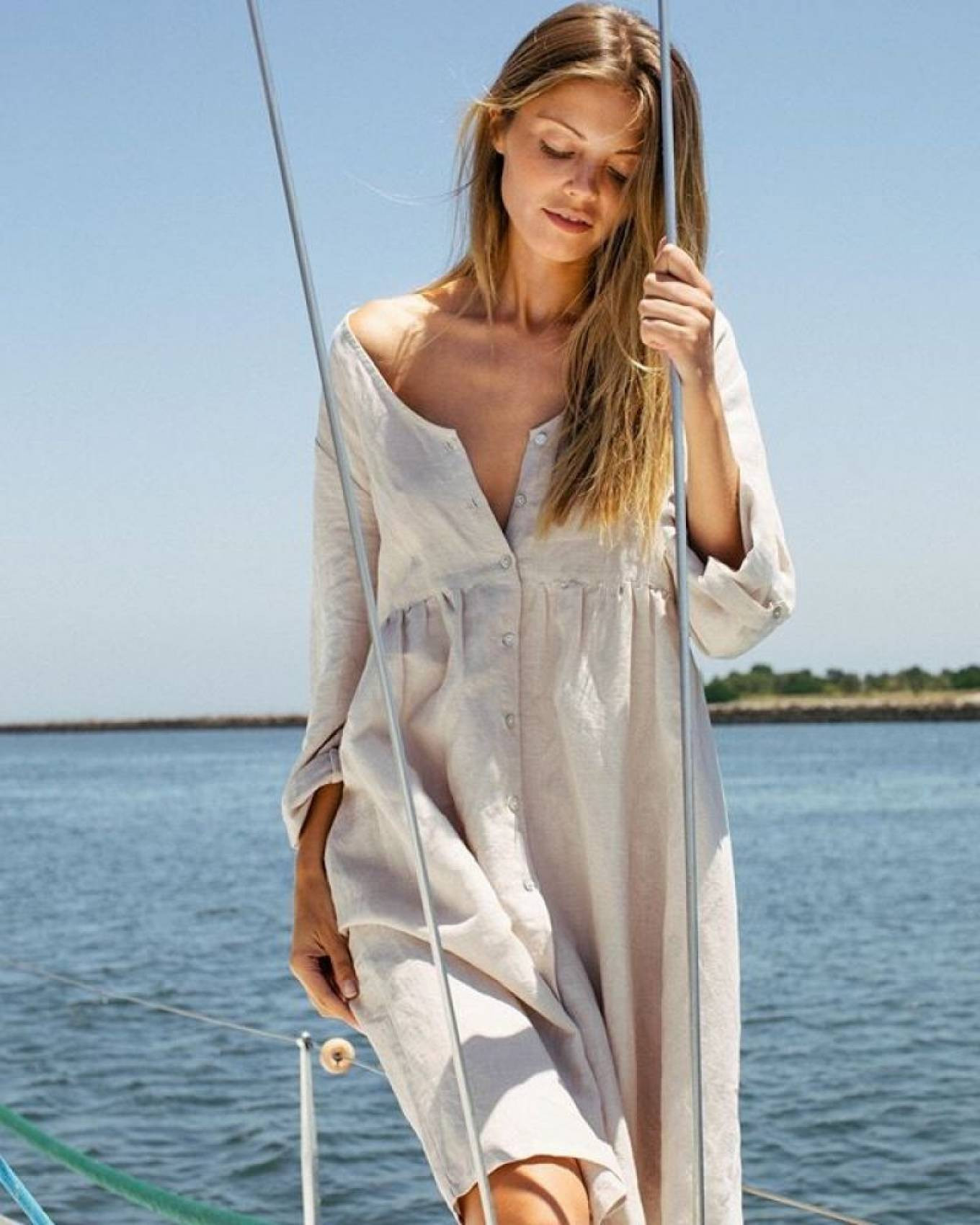 Mẫu 9x Alina Boyko gợi cảm mê mẩn với trang phục đi biển ảnh 10