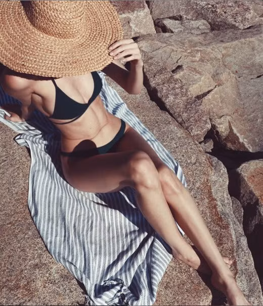 'Thiên thần nội y' Martha Hunt khoe dáng đẹp như tạc tượng với áo tắm nhỏ xíu ảnh 9
