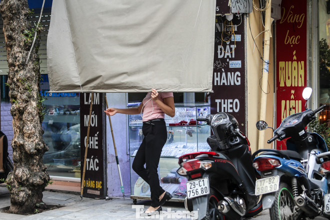 Sau cà phê, nhà hàng... phố nghề kim hoàn dọn quầy, đóng cửa tránh COVID-19 ảnh 5