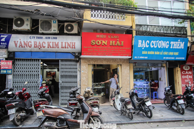 Sau cà phê, nhà hàng... phố nghề kim hoàn dọn quầy, đóng cửa tránh COVID-19 ảnh 7