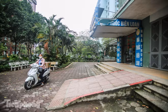 Cận cảnh cuộc sống của người dân gần khu cách ly ảnh 4