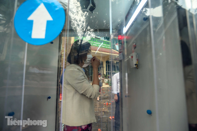 Buồng khử khuẩn toàn thân di động xuất hiện tại Hà Nội ảnh 11