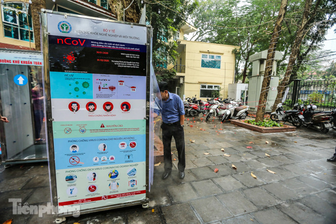 Buồng khử khuẩn toàn thân di động xuất hiện tại Hà Nội ảnh 4