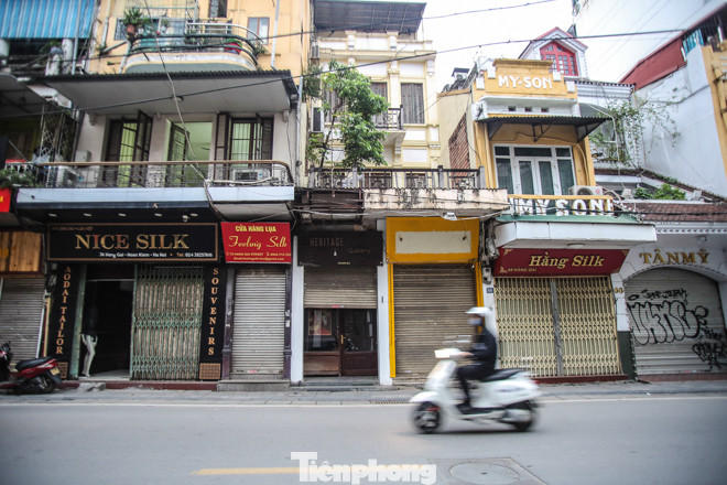 Hà Nội trước giờ 'cách ly toàn xã hội' ảnh 15