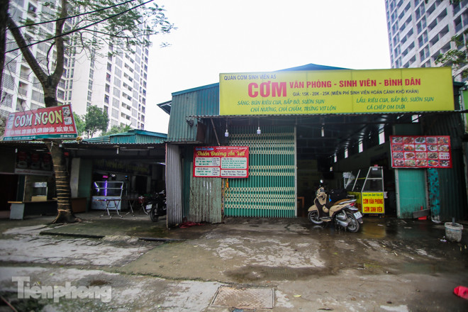 Cận cảnh cuộc sống của người dân gần khu cách ly ảnh 9