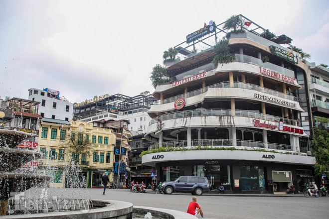 Hàng loạt quán cà phê đất 'vàng' Hà Nội tạm thời đóng cửa ảnh 1