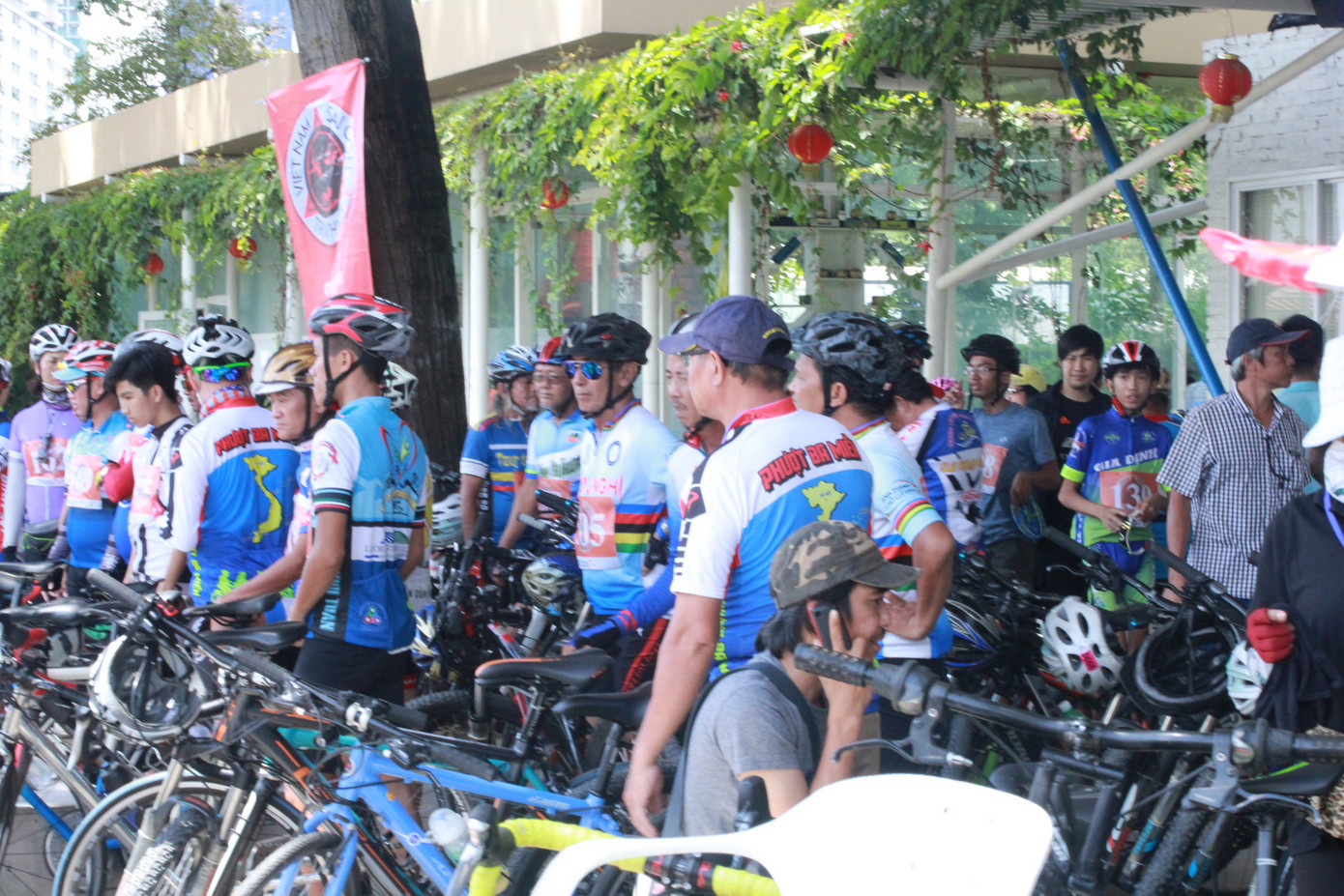 Tiêu tốn hết 50 tỷ đồng sản xuất, đây chính là bộ phim chịu chơi nhất điện ảnh Việt Nam? ảnh 8