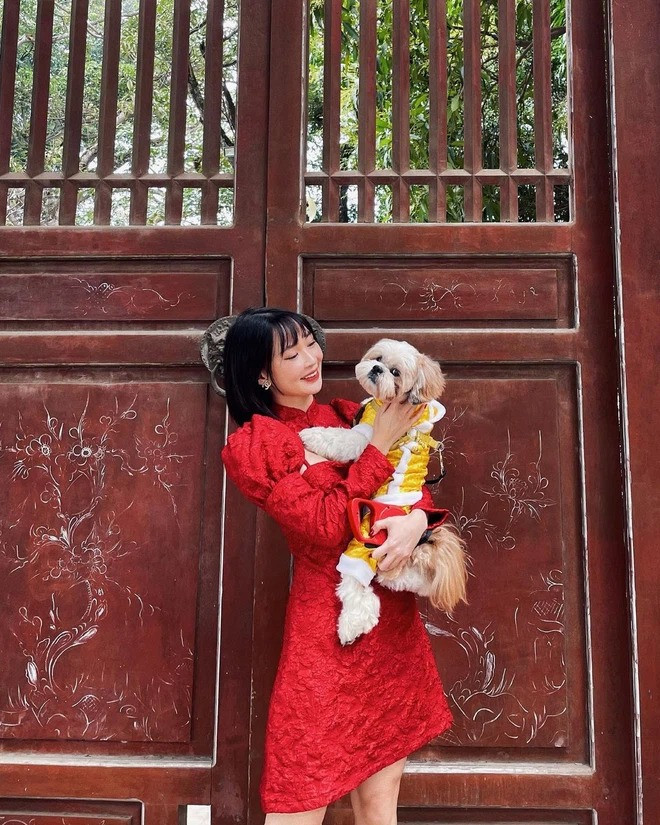 Hàng loạt mỹ nhân Việt bị chê ăn mặc phản cảm khi đi lễ đầu năm ảnh 7