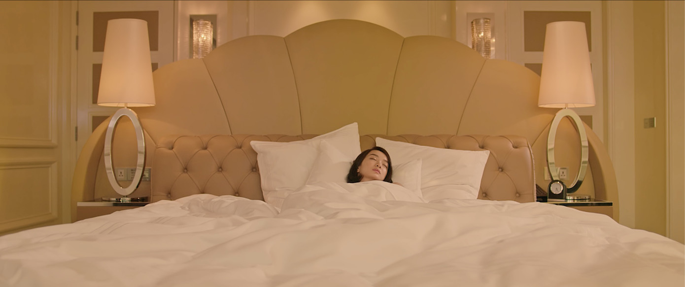 Choáng ngợp với cuộc sống sang chảnh của giới siêu giàu trong “Gái già lắm chiêu V” ảnh 5