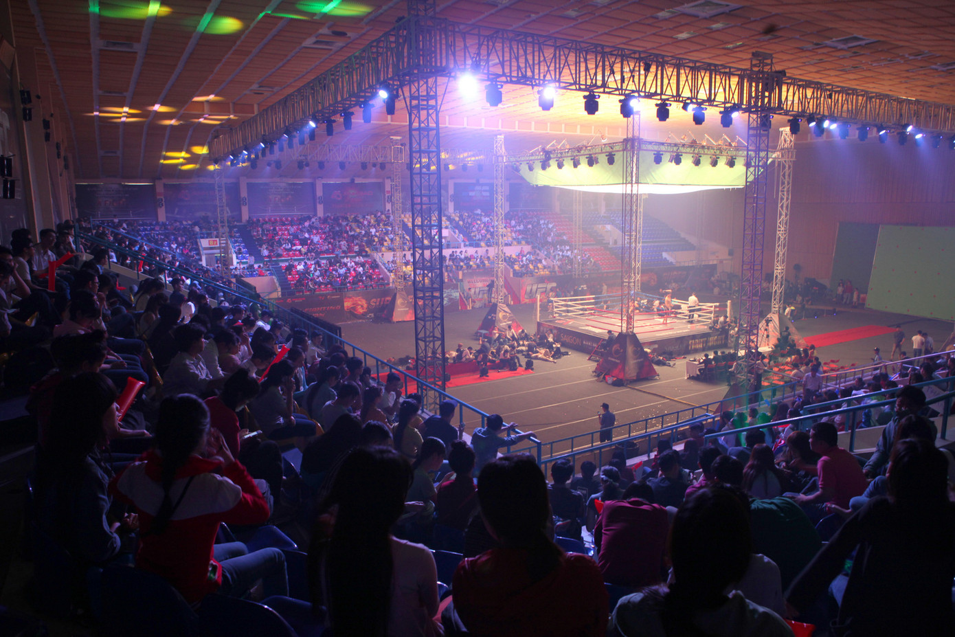 Tiêu tốn hết 50 tỷ đồng sản xuất, đây chính là bộ phim chịu chơi nhất điện ảnh Việt Nam? ảnh 9