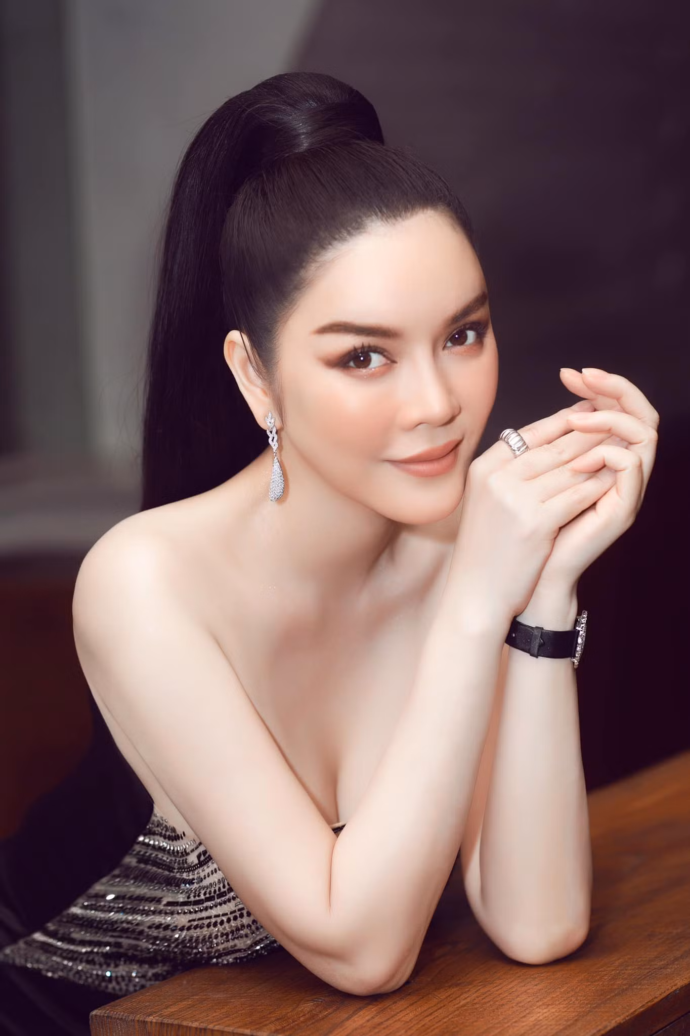 Được Hoa hậu Phương Lê khen hết lời nhưng vì sao Lý Nhã Kỳ lại bức xúc phản pháo? ảnh 4