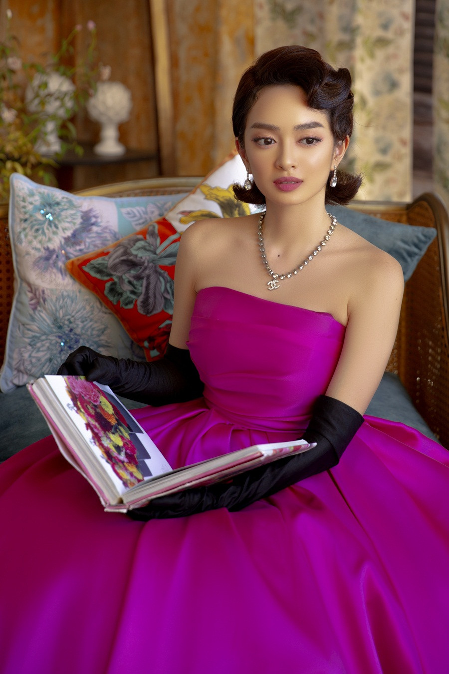 Nữ diễn viên Việt sở hữu những bộ trang phục ngốn nhiều công sức và tiền của nhất lịch sử ảnh 9