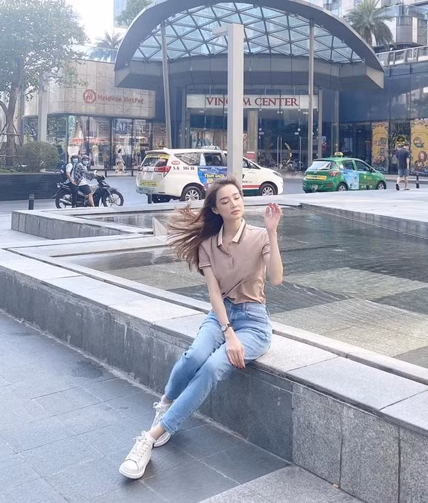 Nhã Phương khoe ảnh chụp lén không chỉnh sửa mà khiến netizen hoảng hốt vì một chi tiết ảnh 6