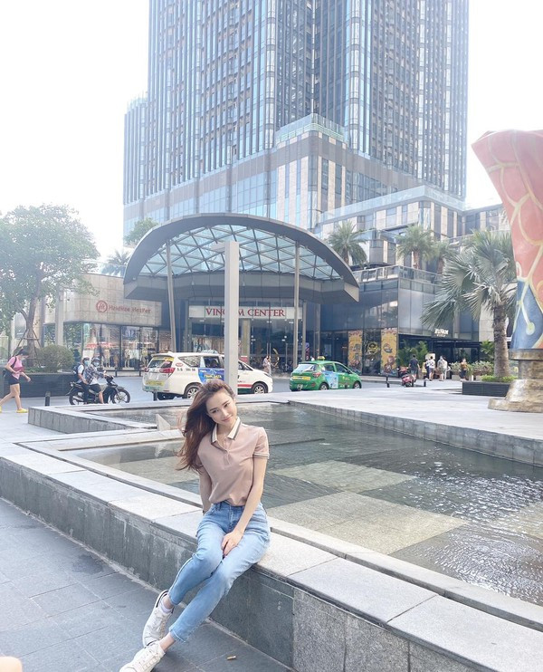 Nhã Phương khoe ảnh chụp lén không chỉnh sửa mà khiến netizen hoảng hốt vì một chi tiết ảnh 5